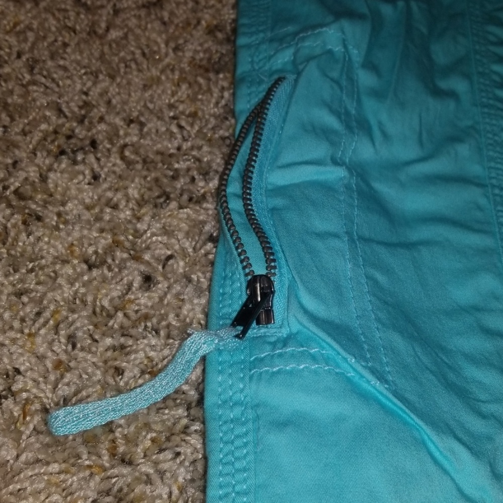 Turquoise capris - Picture 3 of 4